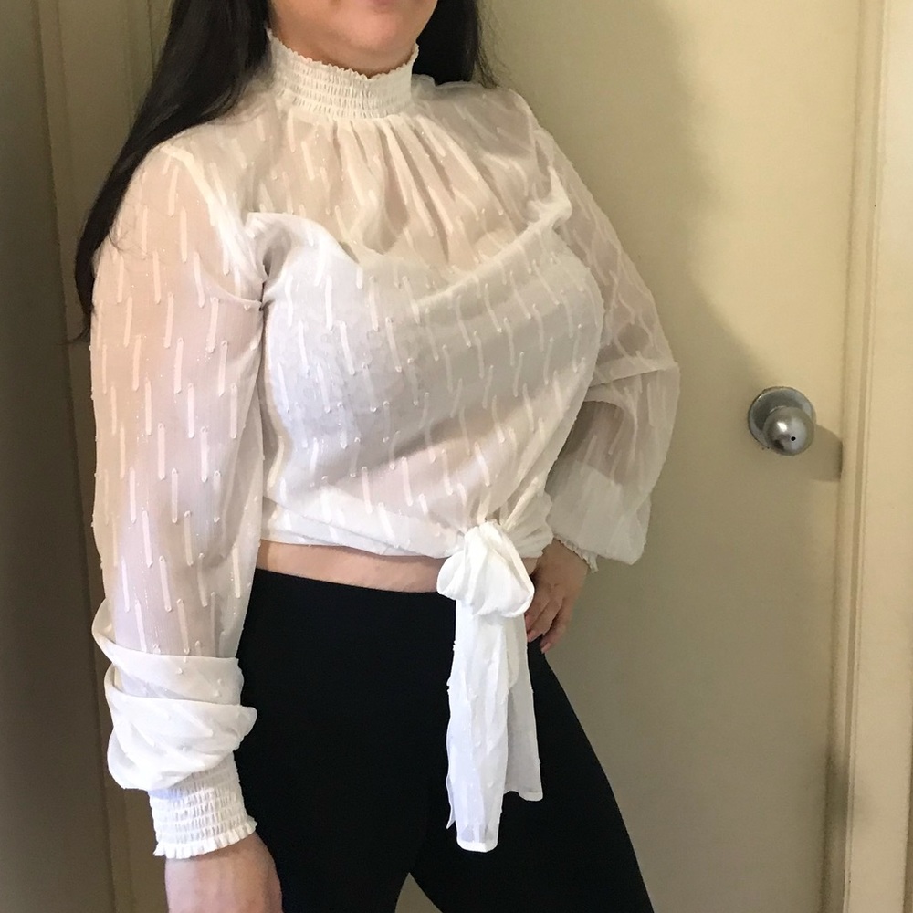 White sheer express top size medium - Picture 8 of 8